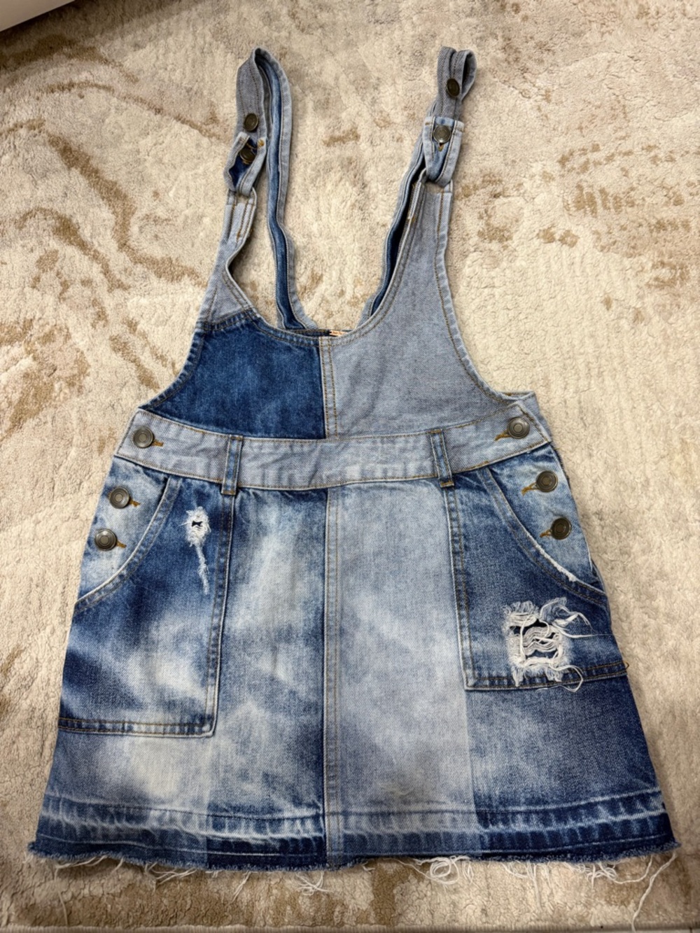Free People women’s jumper Light Blue Denim Overall Skirt size 2